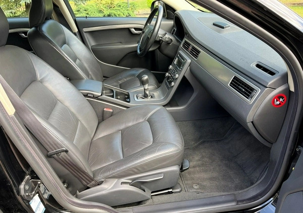Volvo V70 cena 25900 przebieg: 282090, rok produkcji 2009 z Łosice małe 562